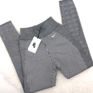 NWT's Houndstooth NIKELAB Couture Training Tights